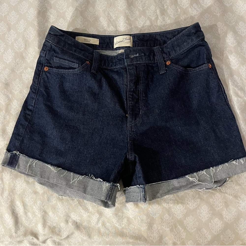 Universal Thread Vintage Midi Shorts 6/28 | Dark Indigo Raw Hem 90s Aesthetic